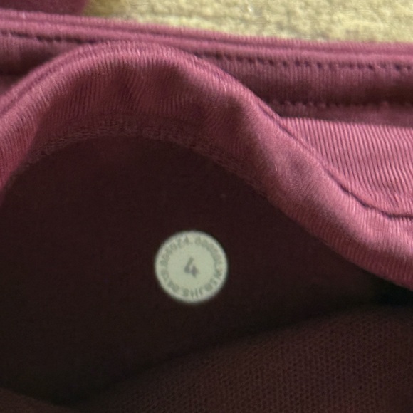 Lululemon Size 4 Burgundy High-Waisted Leggings - Picture 4 of 6